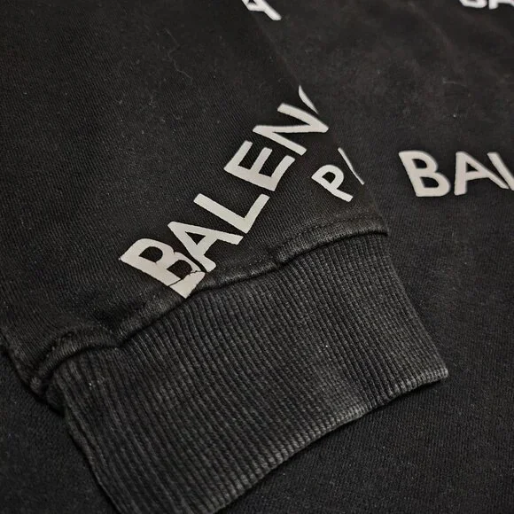BALENCIAGA  BLACK AND WHITE ICONIC LOGO UNISEX SWEATSHIRT - Picture 8 of 10